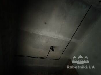 Потрібно втопити( до 5-7мм) 20 м.п. кабелю на стелю моноліт.