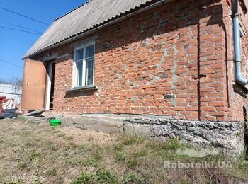 Ремонт будинку, кладка газоблоку, фундамент, штукатурка...