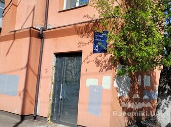 Поклеїти пілястри