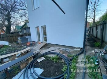 Мягкая отмостка дома (до 40 м) дренаж, немного спланировать участок
