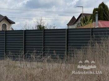 Забор из профнастила 132 метра.