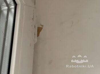Малярні роботи: відкоси та частина стіни