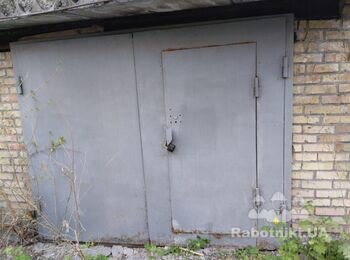 Реставрація металевих гаражних воріт