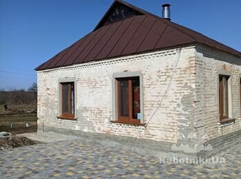 Покрівля, водостоки, обшивка сайдінгом