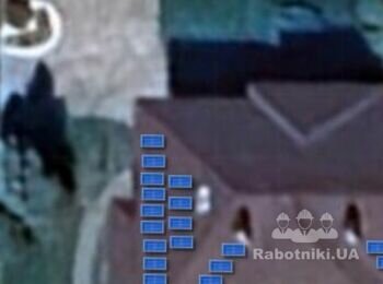 Установити сонячні панелі на двохскатний дах