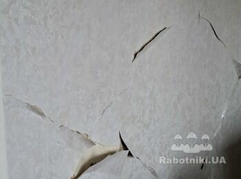 Поклійка шпалер пошкодженої стіни, відкоси з гіпсокартону двох вікон