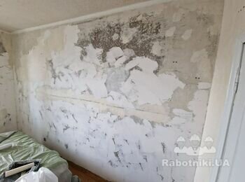 Поклейка шпалер у квартирі 51 кв м