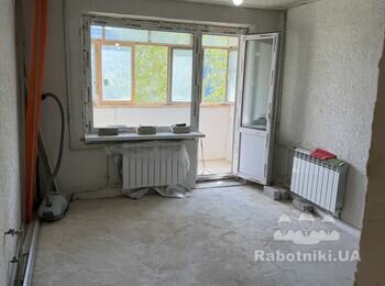 Сделать откосы на окнах и балконов двери и зашить потолок пластиком