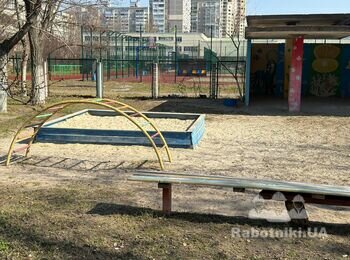 Ремонт дитячого майданчика