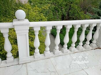 Покраска балюстрады на терасе