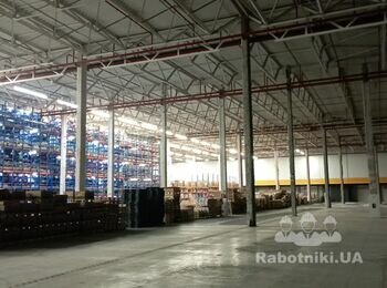 Мондаж стены/перегородки в складе из сетки рабицы