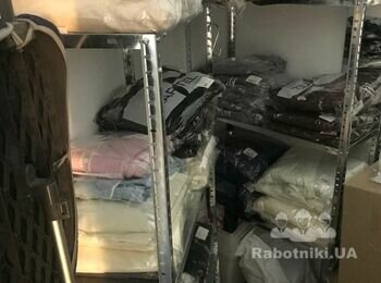 Демонтаж і розбирання стійок, вивіз одягу