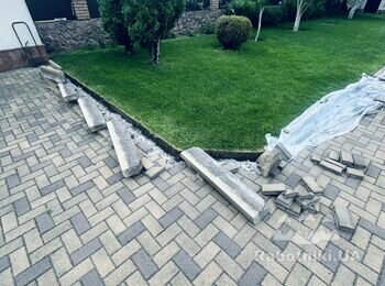 Укладка бордюра тротуарного