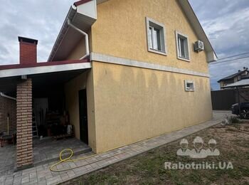 Фасадні роботи, гнучка плитка, 150м2, фарбування 70м.п