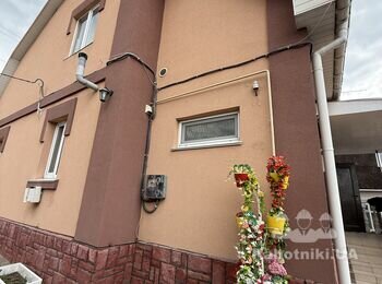 Домонтувати ринву на 2х поверховому будинку