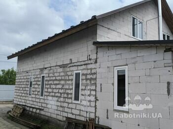 Потрібно змонтувати фасад з термопанелей.