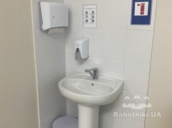 Укладання плітки на стіни
