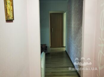 Поклейка шпалер