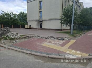 Монтаж тротуарної плитки