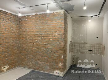 Шпаклівка 110м + фарбування 260м