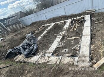 Будівництво коробки гаражу 5,5 х6. Фундамент залитий