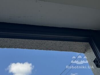 Просверлити дирки в стіні широкій