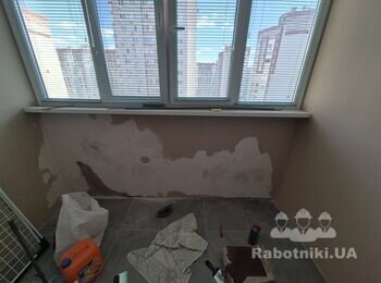 Ремонтно-малярні роботи на балконі