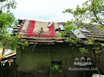 Побудувати у вже існуючому приміщенні 2 етаж, та дах
