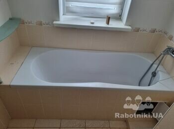 Цегла і плитка у ванній кімнаті