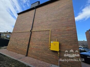 Фугування швів фасаду напівсухою сумішшю (заповнення з розшивкою)