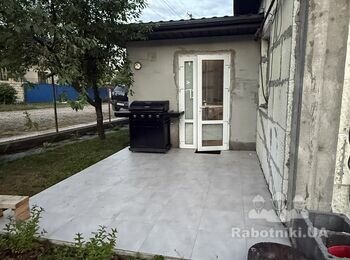 Фасад зашити сайдингом