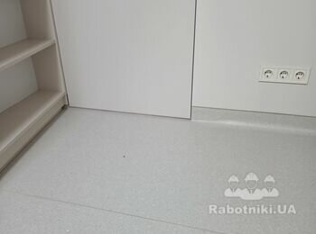 Потрібен майстер / бригада для укладання медичного лінолеуму (500 м)