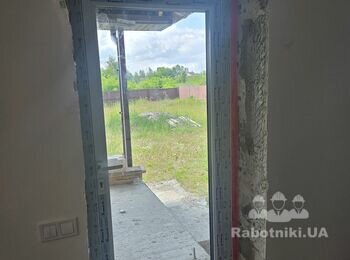 Утеплення, штукатурка та фарбування укосів