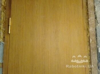 Установка наличника на межкомнатную дверь