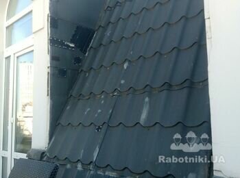 Майстер з вальцювання, потрібно обійти 6 арочних вікон
