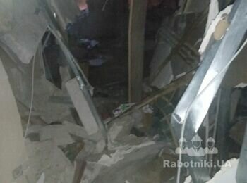Вынос тяжёлого строительного мусора после взрыва