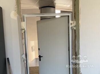 Встановлення дверей з відкосами