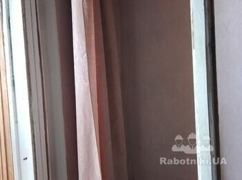 Нарізати та вставити скло у дерев'яні балконні двері