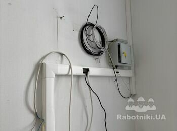 Електрик для різних робіт в квартирі