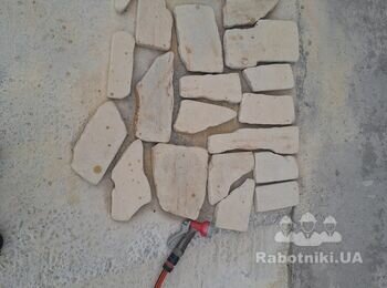Укладання піщаника на бетонну основу 22м2