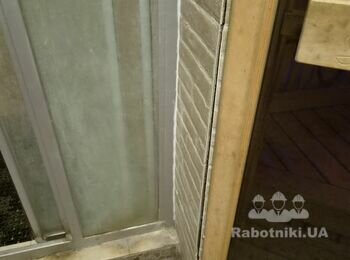 Демонтаж старої штукатурки та плитки і монтан нової штукатурки і плитк