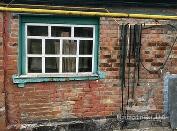 Ремонт фасада. Возможно укрепление фундамента
