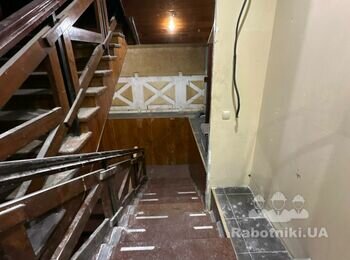 Монтаж ОСБ на сходах та ламінату