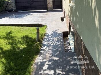 Демонтаж старой плитки и укладка новой