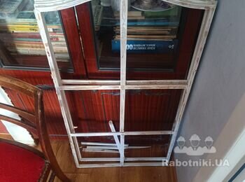 Нужно стекло для двери и установка