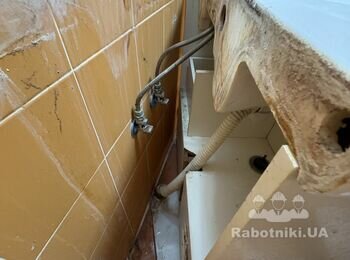 Монтаж підвісної тумби умивальника та дзеркала з підсвіткою