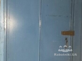 Встановлення доводчика на зовнішні двері підїзду