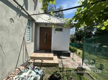 Утеплення фасаду з короідом, оздоблення цоколю крихтою