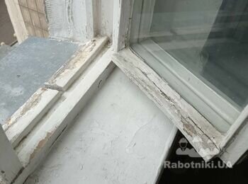 Чистка, покраска, поклейка уплотнителя на два балконних блока и окно.