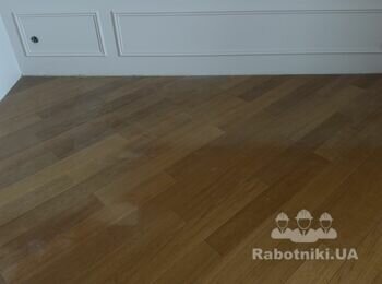 Шліфування паркетної дошки та покриття лаком